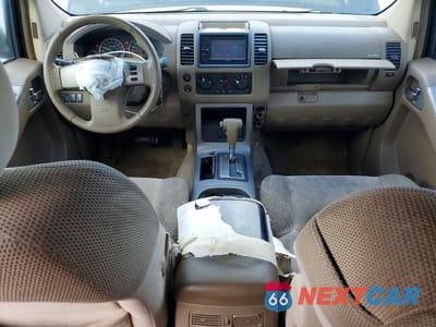 Zdjęcie 8 z 13 samochodu: 2005 NISSAN PATHFINDER XE VIN:5N1AR18U45C751272 - miniatura