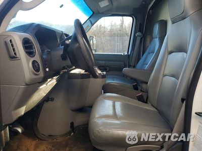 Zdjęcie 7 z 12 samochodu: 2015 FORD E350 BOX TRUCK VIN:1FDWE3FS6FDA21468 - miniatura