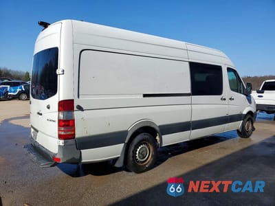 Trzecie zdjęcie samochodu z tyłu: 2015 MERCEDES BENZ SPRINTER 2500 VIN:WD3PE8DC9FP144871 - miniatura