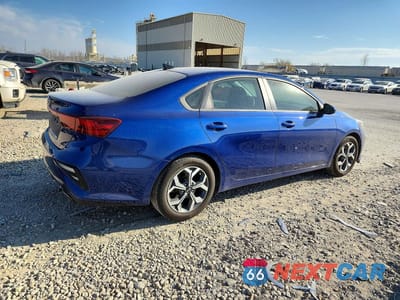 Trzecie zdjęcie samochodu z tyłu: 2020 KIA FORTE LXS VIN:3KPF24AD4LE176526 - miniatura