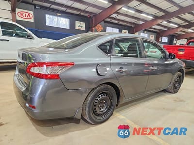 Trzecie zdjęcie samochodu z tyłu: 2015 NISSAN SENTRA S VIN:3N1AB7APXFL693192 - miniatura