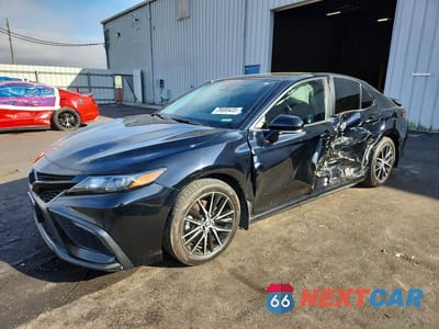 2024 TOYOTA CAMRY SE 4T1T11AK1RU904862 - główne zdjęcie licytacji z USA - miniatura