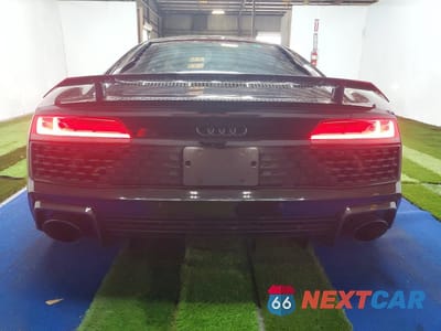 Zdjęcie 6 z 12 samochodu: 2021 AUDI R8 VIN:WUAKBAFX5M7901359 - miniatura