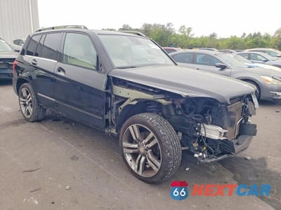 Czwarte zdjęcie samochodu z boku: 2015 MERCEDES-BENZ GLK 350 VIN:WDCGG5HBXFG394758 - miniatura