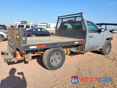 Trzecie zdjęcie samochodu z tyłu: 2009 CHEVROLET SILVERADO FLATBED TRUCK VIN:1GCHC44KX9E128758 - miniatura