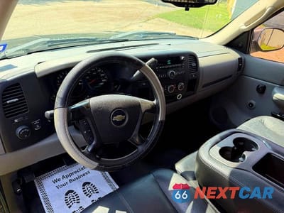 Zdjęcie 9 z 14 samochodu: 2008 CHEVROLET SILVERADO C1500 VIN:1GCEC14C28Z204734 - miniatura