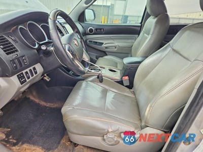 Zdjęcie 7 z 12 samochodu: 2015 TOYOTA TACOMA V6 VIN:3TMLU4EN9FM185846 - miniatura