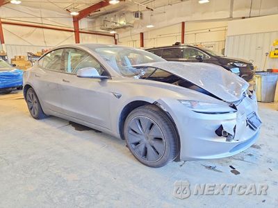 Czwarte zdjęcie samochodu z boku: 2025 TESLA MODEL 3 VIN:5YJ3E1EA0SF964933 - miniatura