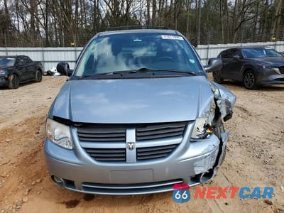 Piąte zdjęcie samochodu w środku: 2006 DODGE GRAND CARAVAN SXT VIN:2D4GP44L56R758875 - miniatura