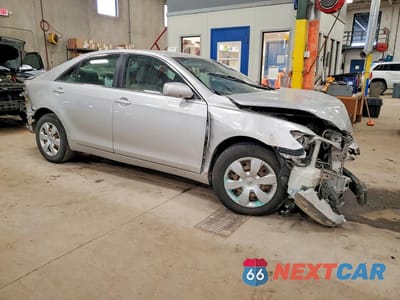 Czwarte zdjęcie samochodu z boku: 2008 TOYOTA CAMRY LE VIN:4T4BE46K38R037429 - miniatura