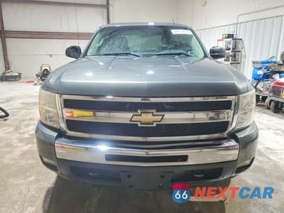 Piąte zdjęcie samochodu w środku: 2011 CHEVROLET SILVERADO K1500 LT VIN:1GCPKSE39BF172731 - miniatura