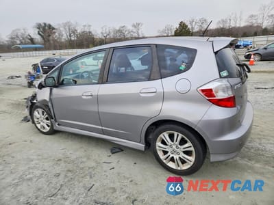 Drugie zdjęcie samochodu z przodu: 2010 HONDA FIT SPORT VIN:JHMGE8H44AS001985 - miniatura
