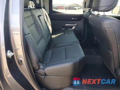 Zdjęcie 10 z 12 samochodu: 2022 TOYOTA TUNDRA CREWMAX SR VIN:5TFLA5DB2NX021126 - miniatura