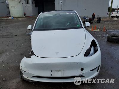 Piąte zdjęcie samochodu w środku: 2023 TESLA MODEL Y VIN:7SAYGDEE6PF837439 - miniatura