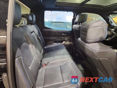 Zdjęcie 10 z 12 samochodu: 2024 TOYOTA TUNDRA CREWMAX PLATINUM VIN:5TFNA5DBXRX228474 - miniatura