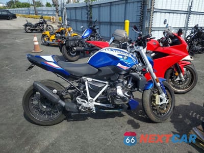 2024 BMW R 1250 R WB10M7304R6K36229 - główne zdjęcie licytacji z USA - miniatura