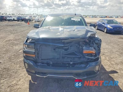 Piąte zdjęcie samochodu w środku: 2019 CHEVROLET SILVERADO LD K1500 LT VIN:2GCVKPEC3K1195207 - miniatura