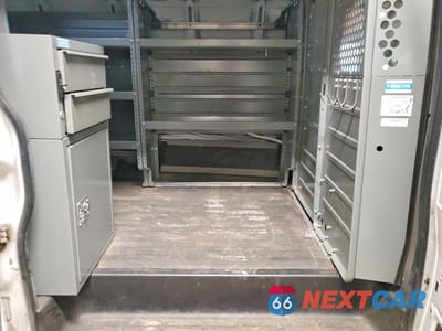 Zdjęcie 11 z 13 samochodu: 2016 CHEVROLET EXPRESS 2500 UTILITY / SERVICE VAN VIN:1GCWGAFFXG1146160 - miniatura