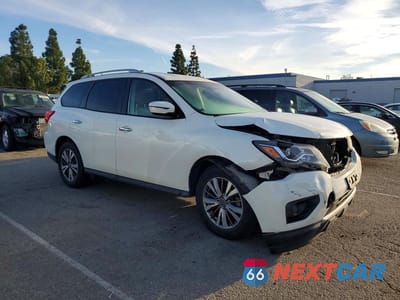 Czwarte zdjęcie samochodu z boku: 2018 NISSAN PATHFINDER S VIN:5N1DR2MM3JC652056 - miniatura