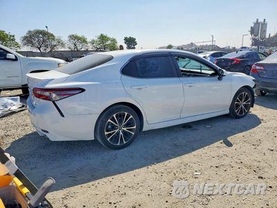 Trzecie zdjęcie samochodu z tyłu: 2018 TOYOTA CAMRY SE VIN:4T1B11HK1JU577191 - miniatura