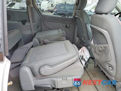 Zdjęcie 11 z 13 samochodu: 2006 DODGE GRAND CARAVAN SXT VIN:2D4GP44L56R857244 - miniatura