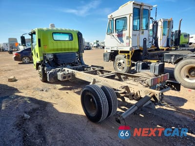 Trzecie zdjęcie samochodu z tyłu: 2015 ISUZU NPR HD TRUCK CAB AND CHASSIS VIN:JALC4W16XF7002635 - miniatura