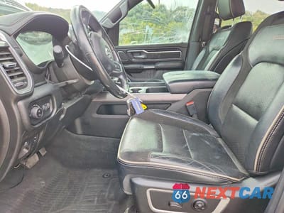 Zdjęcie 7 z 13 samochodu: 2021 RAM 1500 LARAMIE VIN:1C6SRFJT4MN795712 - miniatura