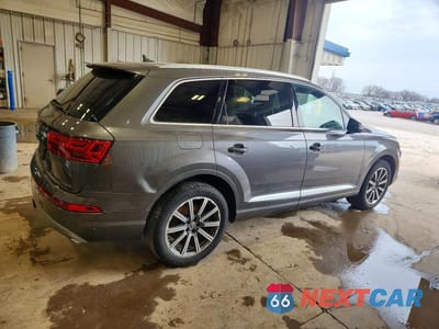 Trzecie zdjęcie samochodu z tyłu: 2019 AUDI Q7 PRESTIGE VIN:WA1VAAF73KD011710 - miniatura