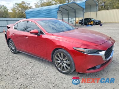 Czwarte zdjęcie samochodu z boku: 2021 MAZDA 3 PREMIUM VIN:JM1BPADL9M1318536 - miniatura