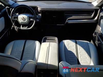 Zdjęcie 8 z 11 samochodu: 2023 RIVIAN R1T ADVENTURE VIN:7FCTGAAA1PN023638 - miniatura