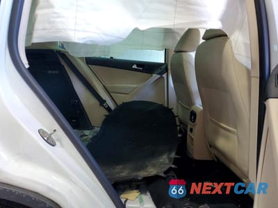 Zdjęcie 11 z 12 samochodu: 2016 VOLKSWAGEN TIGUAN S VIN:WVGAV7AX0GW596451 - miniatura