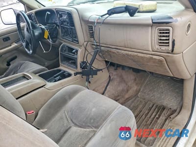 Zdjęcie 8 z 12 samochodu: 2004 CHEVROLET SILVERADO K2500 HEAVY DUTY VIN:1GCHK29UX4E232161 - miniatura