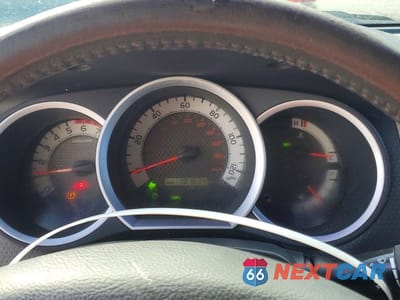 Zdjęcie 9 z 11 samochodu: 2011 TOYOTA TACOMA V6 VIN:3TMLU4EN7BM078319 - miniatura