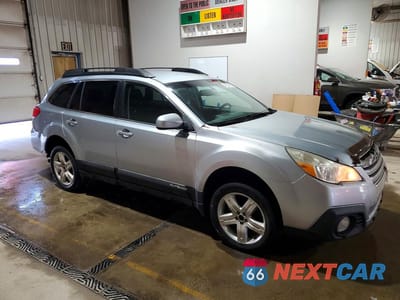 Czwarte zdjęcie samochodu z boku: 2013 SUBARU OUTBACK 2.5I PREMIUM VIN:4S4BRBCC4D1292859 - miniatura