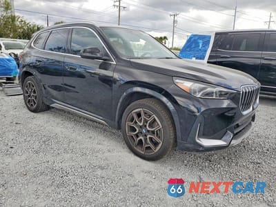 Czwarte zdjęcie samochodu z boku: 2025 BMW X1 XDRIVE28I VIN:WBX73EF04S5072340 - miniatura