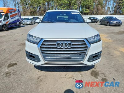 Piąte zdjęcie samochodu w środku: 2017 AUDI Q7 PREMIUM PLUS VIN:WA1LAAF75HD030632 - miniatura