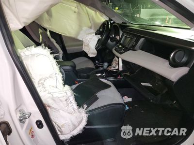 Zdjęcie 13 z 14 samochodu: 2018 TOYOTA RAV4 XLE VIN:JTMRFREV6JJ730053 - miniatura