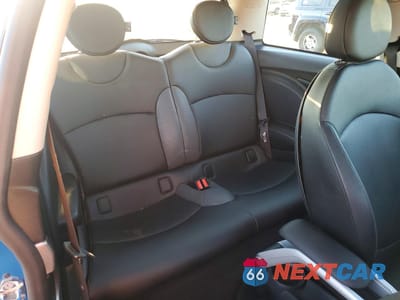 Zdjęcie 10 z 12 samochodu: 2007 MINI COOPER S VIN:WMWMF73537TT81042 - miniatura