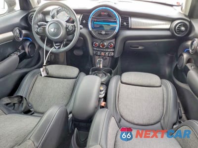 Zdjęcie 8 z 13 samochodu: 2020 MINI COOPER VIN:WMWXU7C09L2M39419 - miniatura