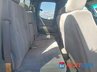 Zdjęcie 10 z 11 samochodu: 2005 TOYOTA TUNDRA SR5 VIN:5TBRT34115S465760 - miniatura