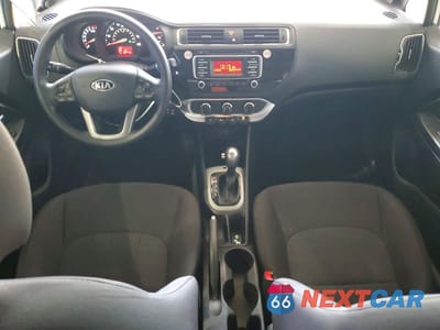 Zdjęcie 8 z 12 samochodu: 2016 KIA RIO LX VIN:KNADM4A31G6558661 - miniatura