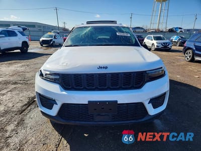 Piąte zdjęcie samochodu w środku: 2025 JEEP GRAND CHEROKEE LIMITED VIN:1C4RJHBG9SC352976 - miniatura