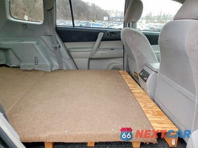 Zdjęcie 11 z 13 samochodu: 2008 TOYOTA HIGHLANDER BASE VIN:JTEES41A082046387 - miniatura