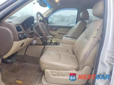 Zdjęcie 7 z 13 samochodu: 2011 CHEVROLET AVALANCHE LTZ VIN:3GNTKGE32BG100450 - miniatura