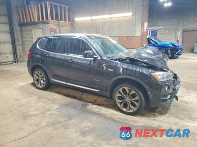 Czwarte zdjęcie samochodu z boku: 2017 BMW X3 XDRIVE28I VIN:5UXWX9C37H0W76410 - miniatura