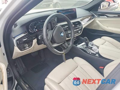 Zdjęcie 8 z 12 samochodu: 2022 BMW 530E VIN:WBA13AG04NCJ88709 - miniatura