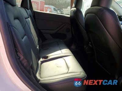 Zdjęcie 11 z 12 samochodu: 2023 TESLA MODEL Y VIN:7SAYGDEE8PA173058 - miniatura