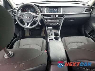 Zdjęcie 8 z 12 samochodu: 2018 KIA OPTIMA LX VIN:5XXGT4L31JG240256 - miniatura