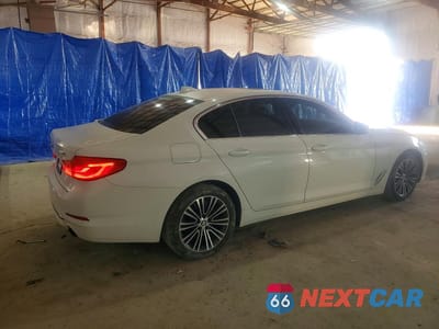 Trzecie zdjęcie samochodu z tyłu: 2019 BMW 530 I VIN:WBAJA5C58KWW15768 - miniatura