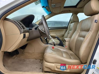 Zdjęcie 7 z 12 samochodu: 2004 HONDA ACCORD EX VIN:1HGCM56874A143301 - miniatura
